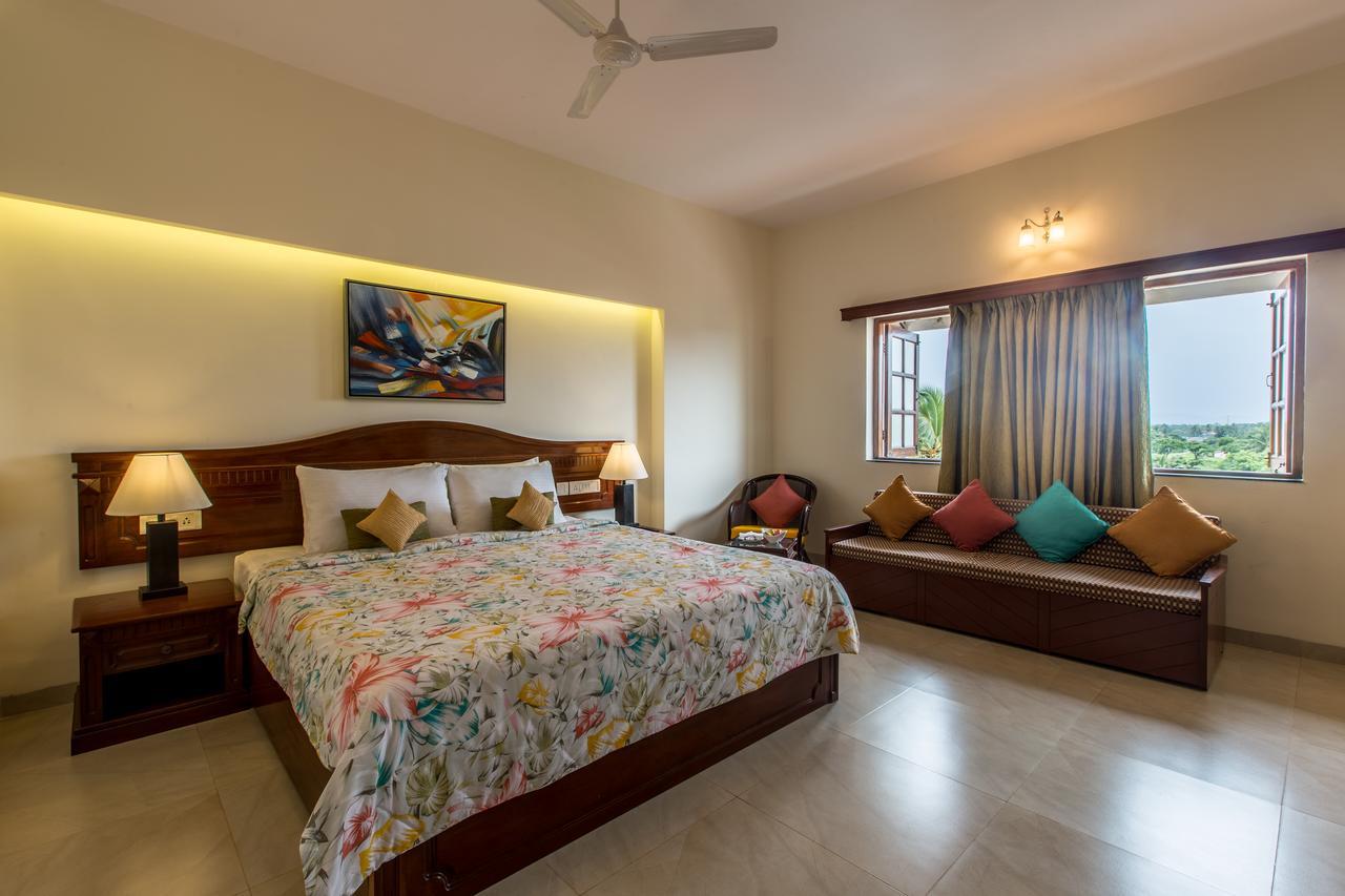 Viva Hotel Near Madgaon Railway Station Ngoại thất bức ảnh