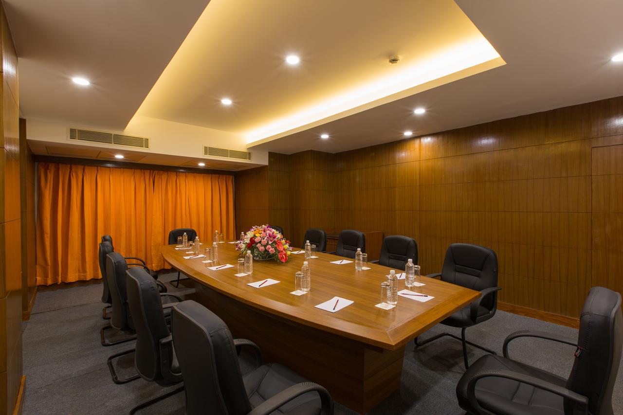 Viva Hotel Near Madgaon Railway Station Ngoại thất bức ảnh