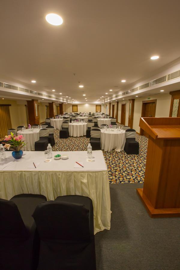 Viva Hotel Near Madgaon Railway Station Ngoại thất bức ảnh
