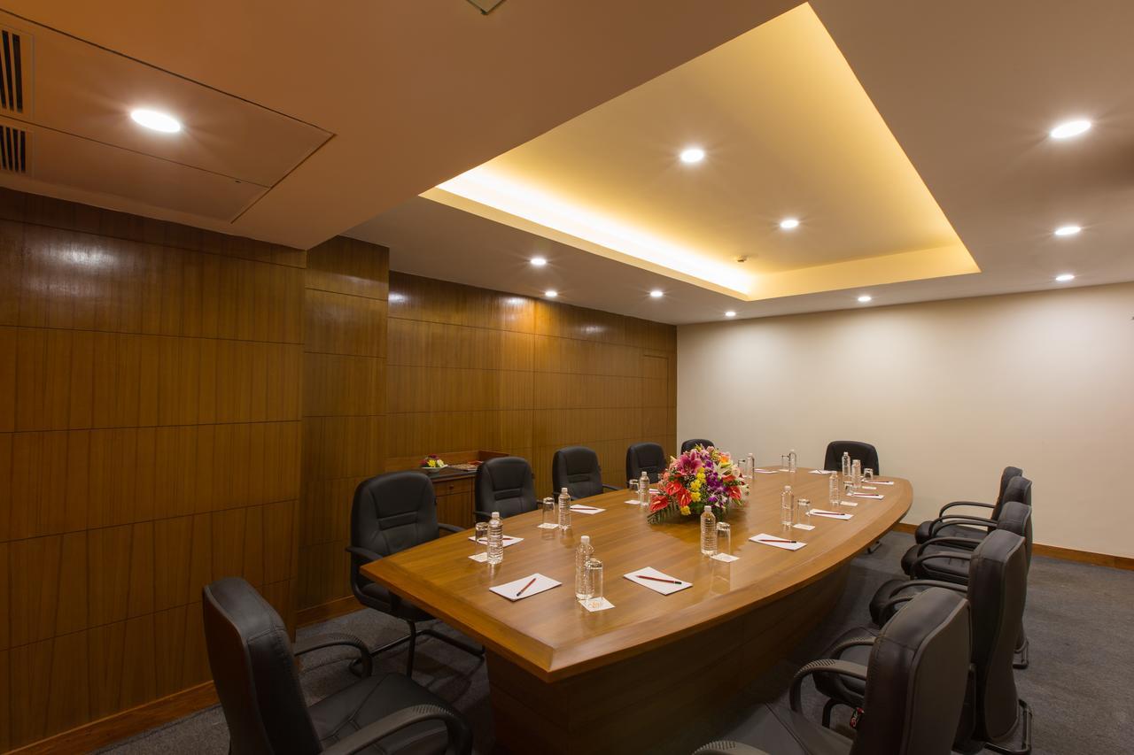 Viva Hotel Near Madgaon Railway Station Ngoại thất bức ảnh